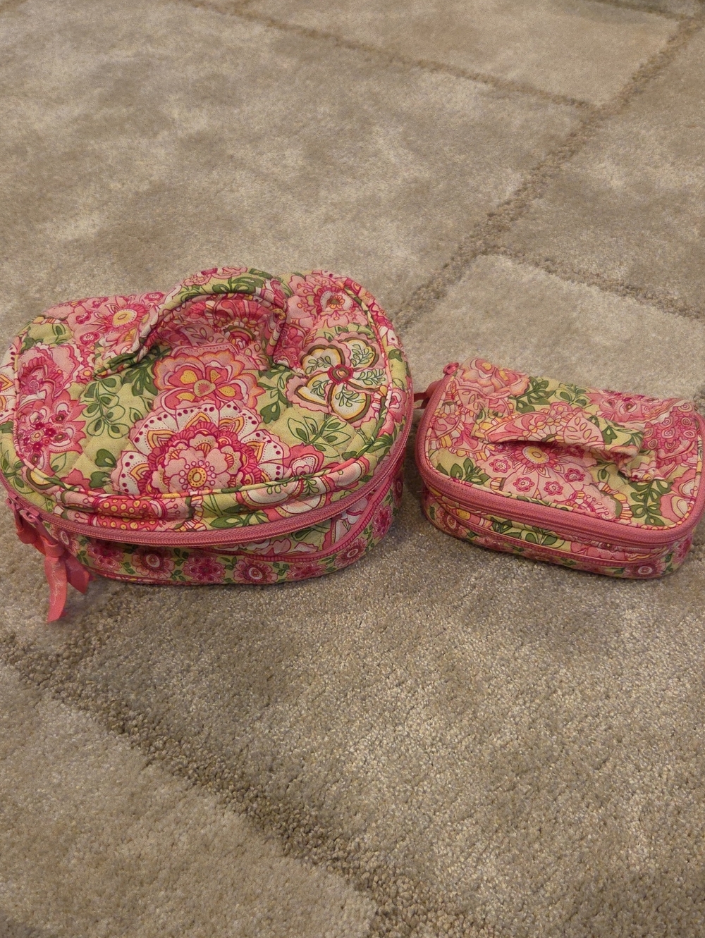 Vera Bradley Petal Pink Cosmetic Organizer And Jewelry Tracel Pouch